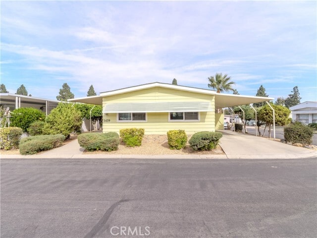 Primary Photo - 1439 Ridgemont Way