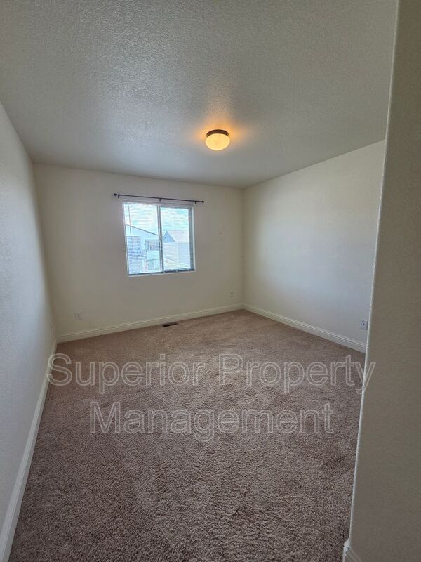 Building Photo - 3921 Gunsmoke Rd