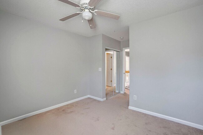 Building Photo - SINGLE FAMILY HOME- 3 Bedrooms 2.5 Baths