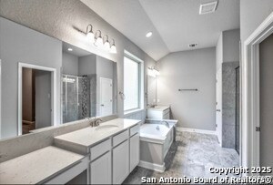 Building Photo - 622 Singing Creek