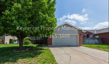 Building Photo - Beautiful 3 Bed 2 Bath in Goddard