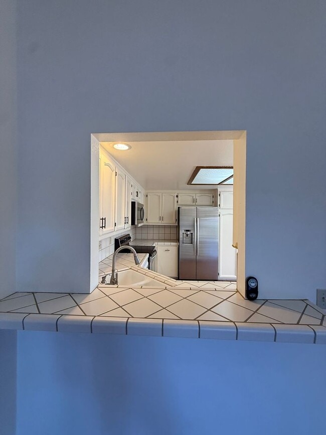 Building Photo - Beautiful Two Story Orcutt Town Home in the Gated Development of Creekridge Villas