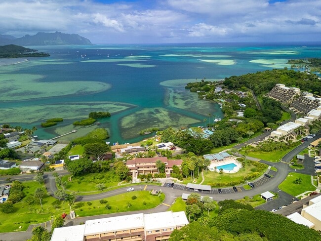 Building Photo - Experience Island Living at Its Finest in ...