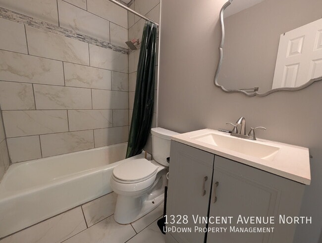 Building Photo - 1328 N Vincent Ave