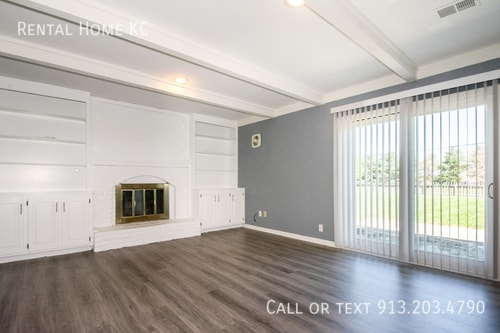 Building Photo - 2116 E 144th St