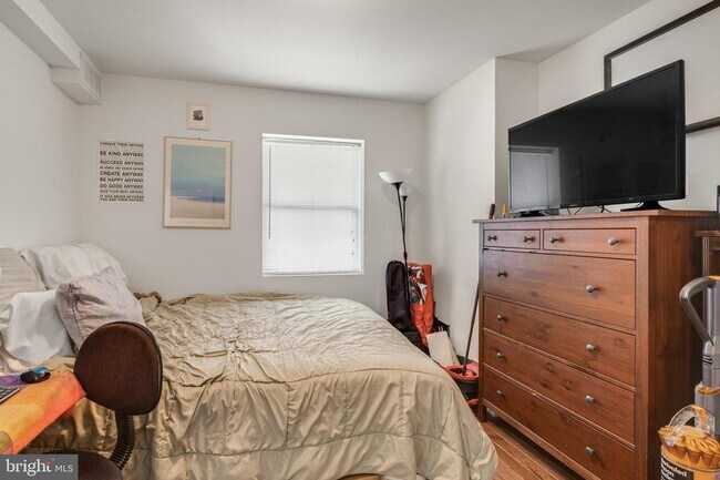 Building Photo - 1228 N 25th St