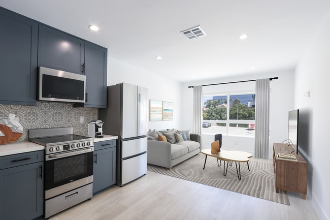 Primary Photo - 2136 Colby Ave