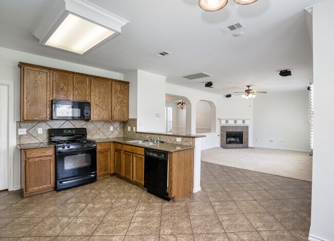 Building Photo - 9909 Delamere Dr