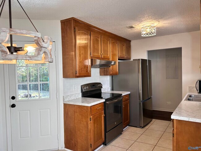 Building Photo - 13908 Creely Dr SW