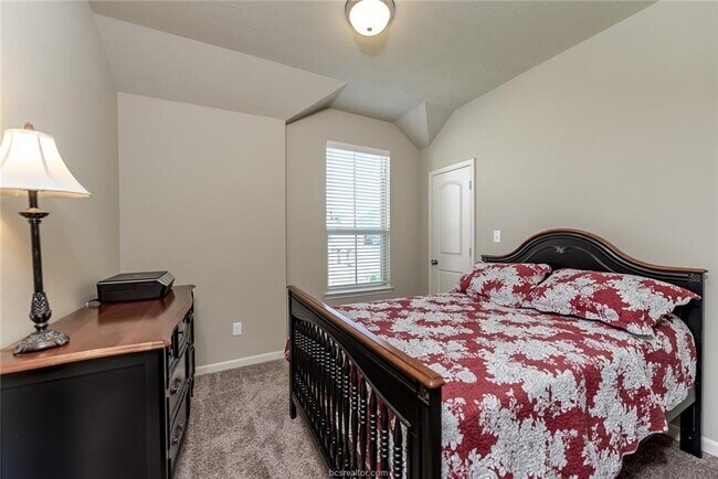 Building Photo - 4145 Shallow Creek Loop