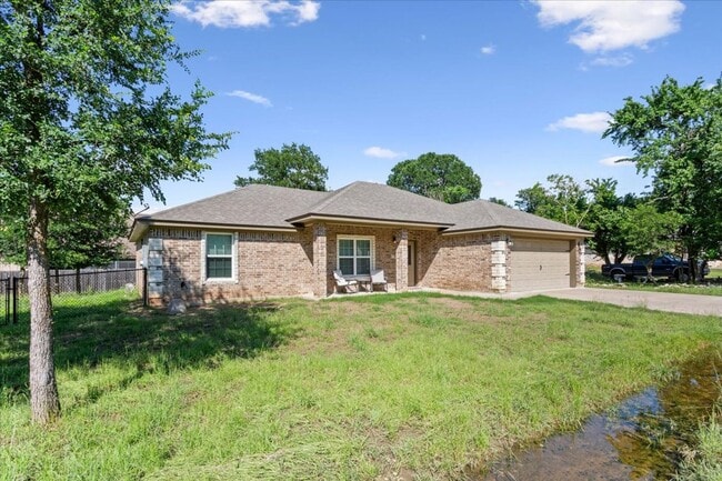 Building Photo - Morgan's Point 3/2 pristine!