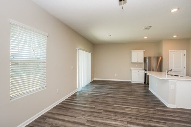 Building Photo - 2088 Harris Hawk Ave