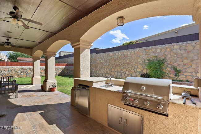 Building Photo - 13452 Emerald Falls Dr