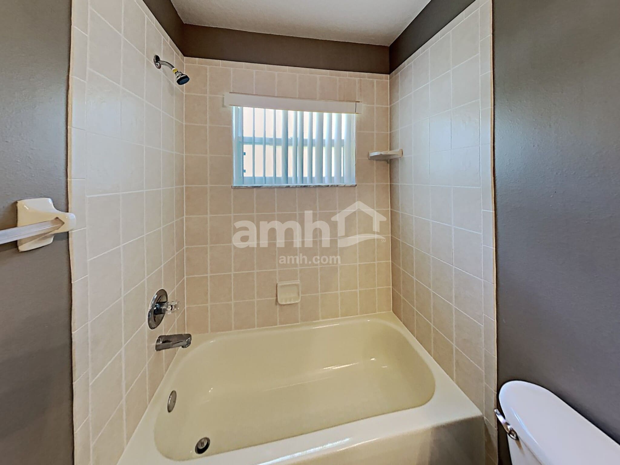 Building Photo - 22611 Roderick Dr