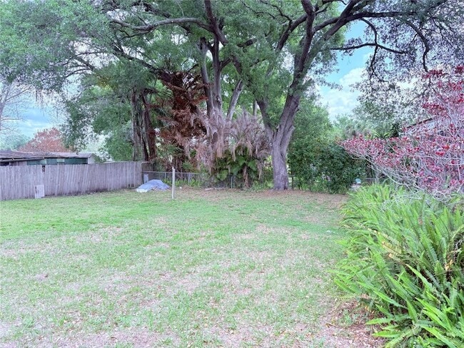 Building Photo - 1008 Lady Guinevere Dr