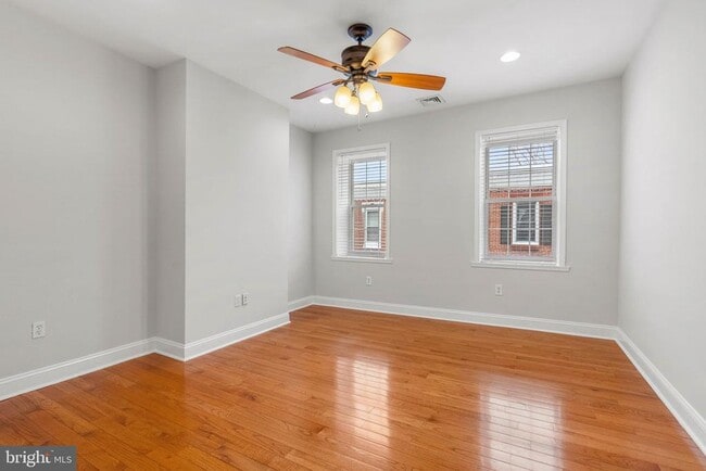 Building Photo - 614 S LeCount St