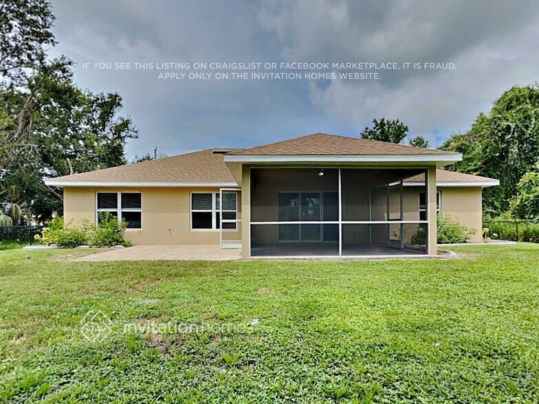 Building Photo - 400 Cartagena St