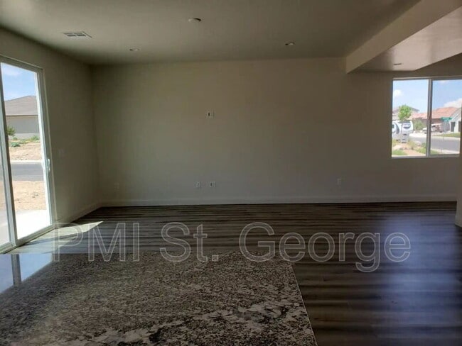 Building Photo - 3226 E 2930 S