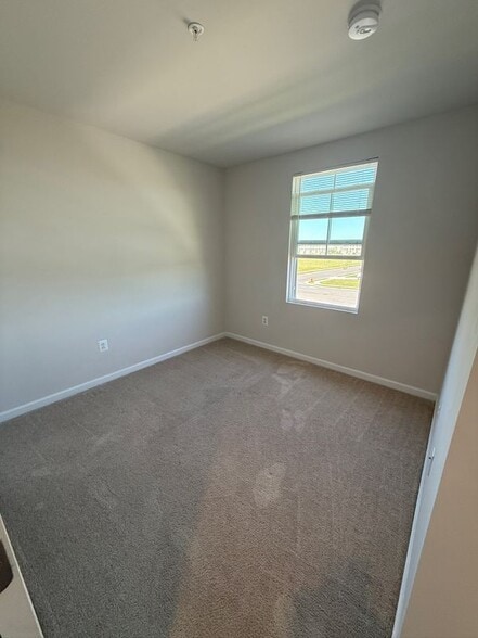 Building Photo - 202 Red Bill Ln