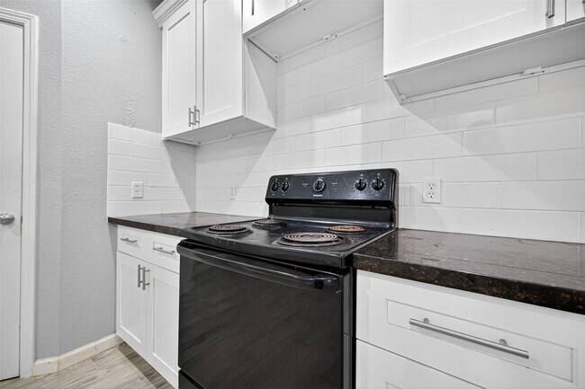 Building Photo - 25106 Morgan Cemetery Rd