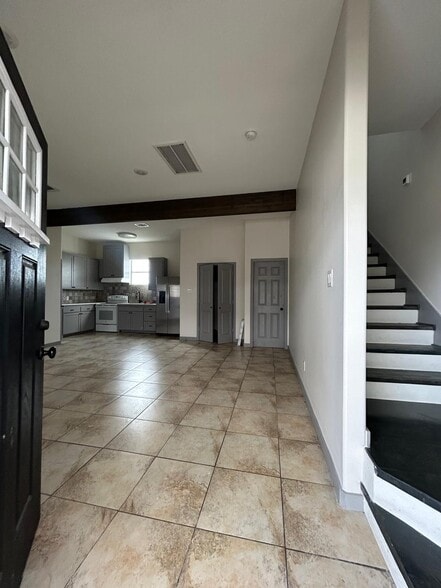 Building Photo - 6533 Brittmoore Rd