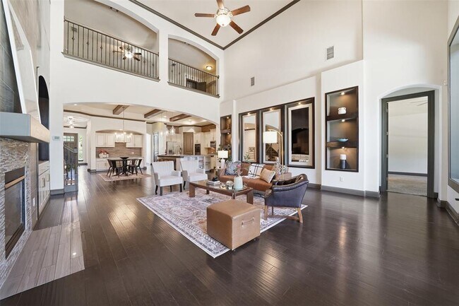 Building Photo - 8729 Vantage Point Dr
