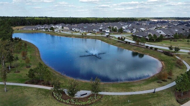 Building Photo - 16439 Big Hickory Dr