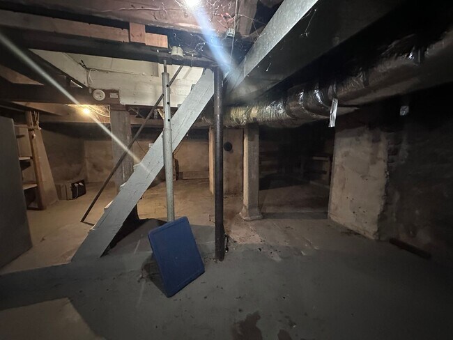 Building Photo - 315 N 2nd Ave