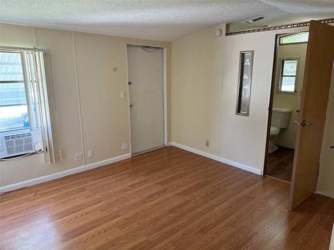 Building Photo - 3161 SW 53rd Ave