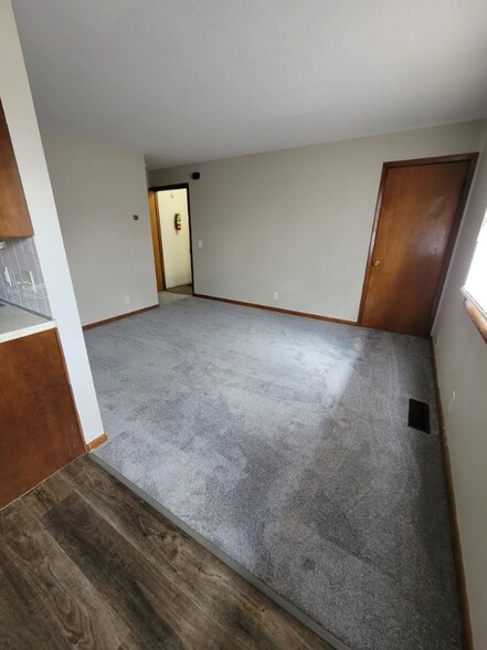 Building Photo - 319 Pershing Ave NE