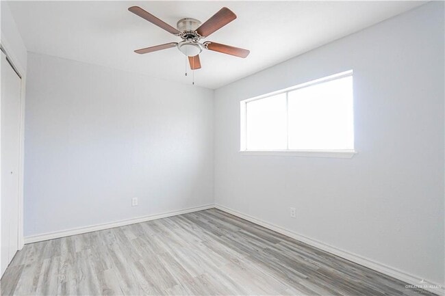 Building Photo - 720 E Sugarcane Dr