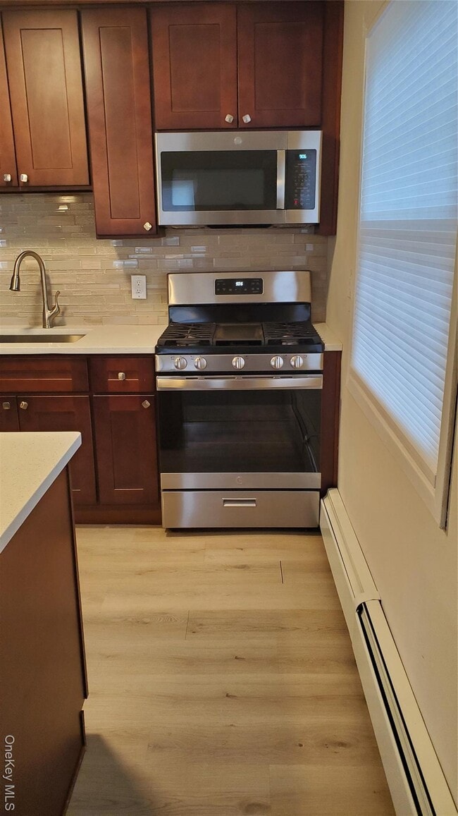 Building Photo - 460 Old Town Rd