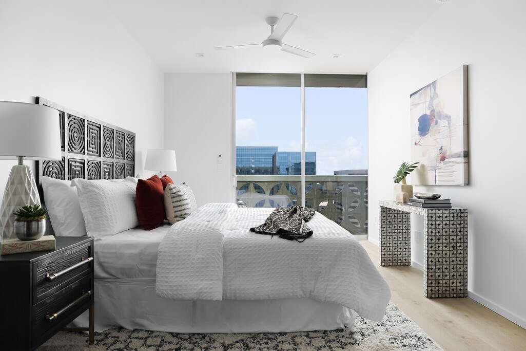 Master bedroom with access to the large private balcony - 1801 Lavaca St