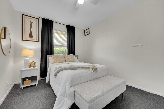 Building Photo - 13620 Folkestone Cir