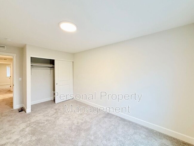 Building Photo - 8105 NE 167th Ave