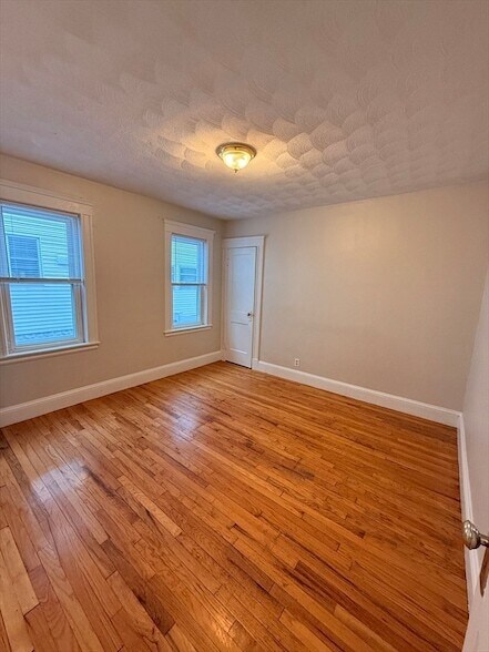 Building Photo - 35-37-37 Springdale St