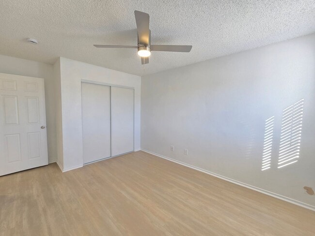 Building Photo - 8249 Catalpa Ave