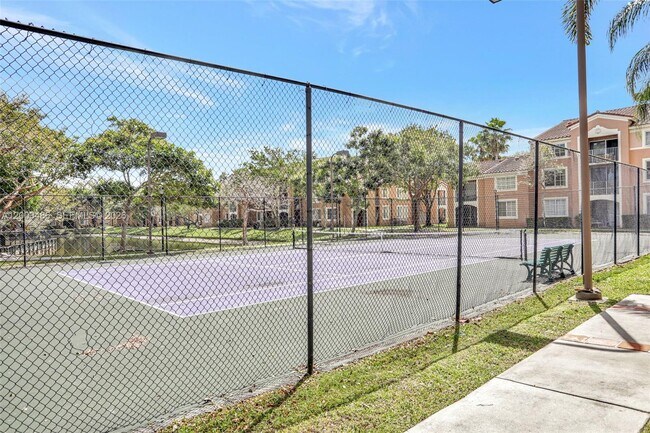 Building Photo - 4820 N State Rd 7