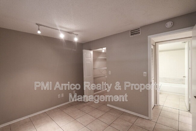 Building Photo - 4957 Puritan Cir