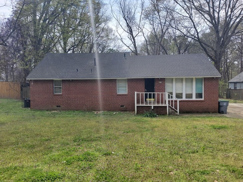 Primary Photo - 3517 Scenic Hwy