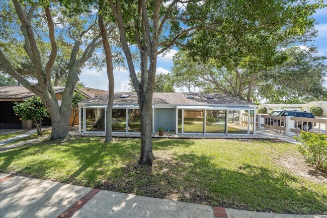 Building Photo - 408 Harrison Ave