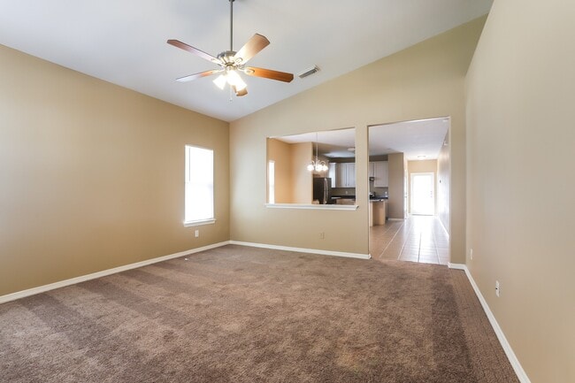 Building Photo - 21331 Berry Ridge Ln