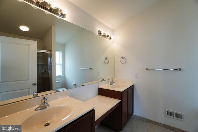 Building Photo - 431 Williamson Ct
