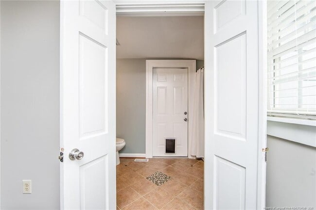 Building Photo - 220 Bradford Ave