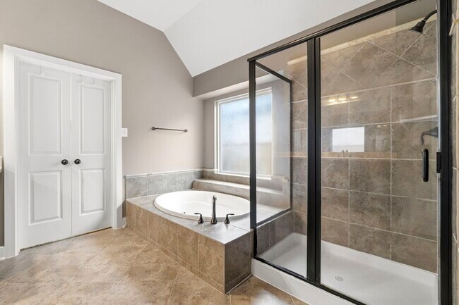 Building Photo - 27 N Arrow Canyon Cir
