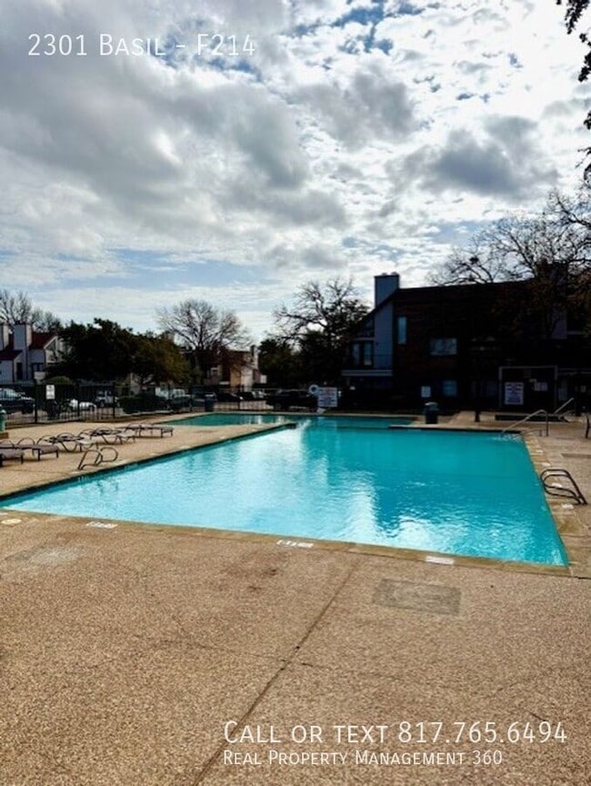 Building Photo - 2301 Basil-F214