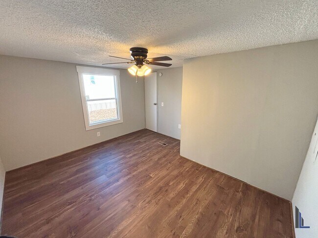 Building Photo - Cypress