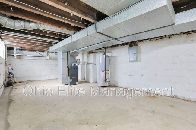 Building Photo - 47 N Hague Ave
