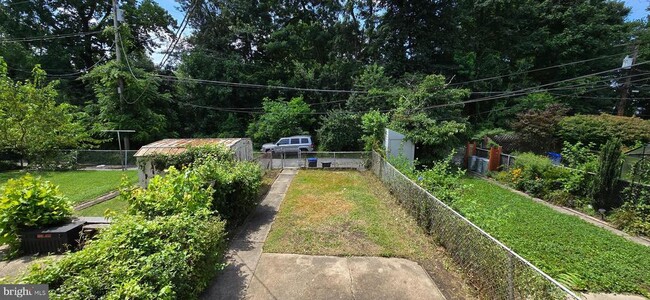 Building Photo - 1817 Darrich Dr