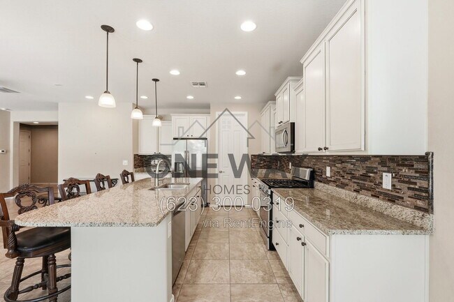 Building Photo - 7562 E Plata Ave